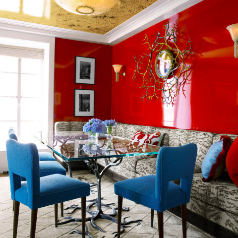 Colorful small apartment small space color ideas Décor Banquette Small