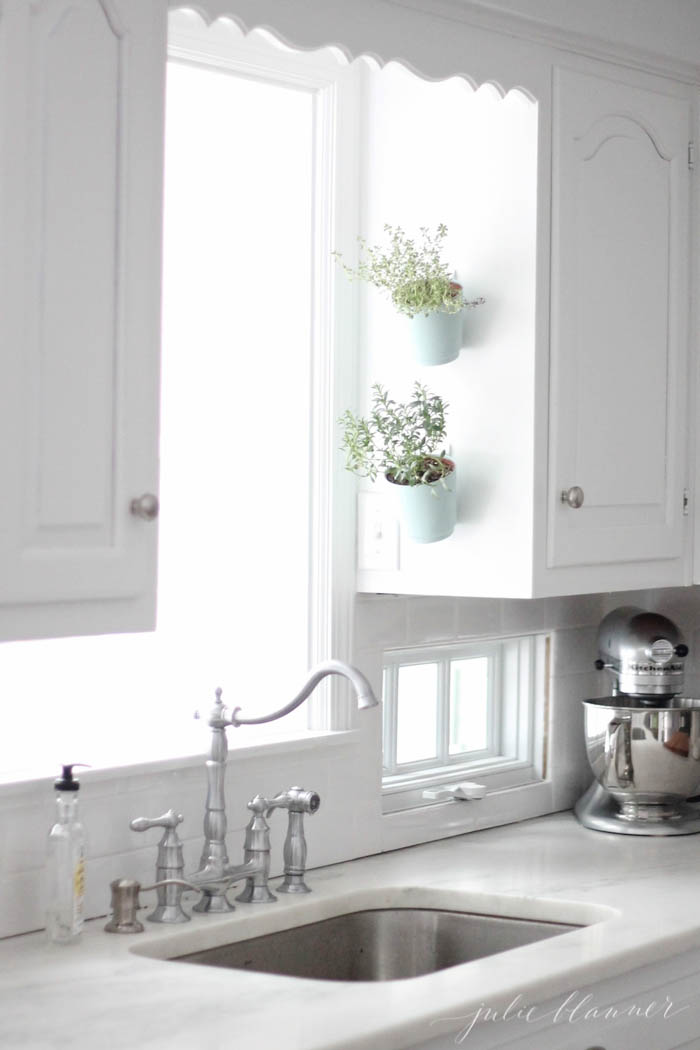 Simple Kitchen Herb Garden 15 indoor herb garden ideas - kitchen herb planters Simple Kitchen Herb Garden 15 indoor herb garden ideas - kitchen herb planters
