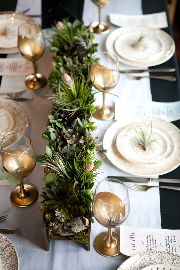 Gold And White Christmas Table Decorations 35 christmas table decorations & place settings - holiday tablescapes Gold And White Christmas Table Decorations 35 christmas table decorations & place settings - holiday tablescapes