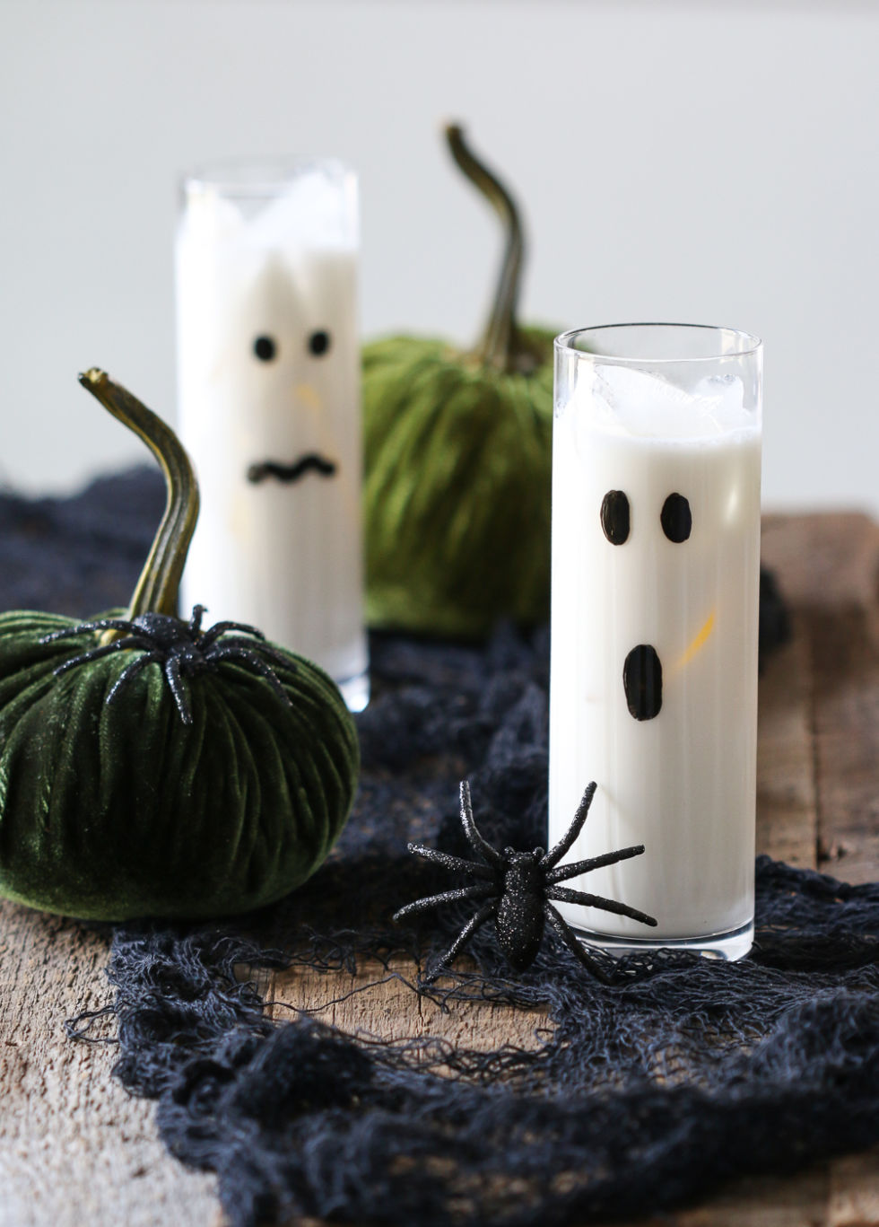 15 easy halloween cocktails & drink recipes