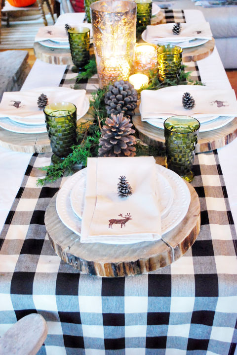 There's something about this white-and-black checkered pattern that screams&nbsp;rustic, yet high style. When paired with wooden chargers you've got an unforgettable table spread. See more at The White Buffalo Styling Co. »