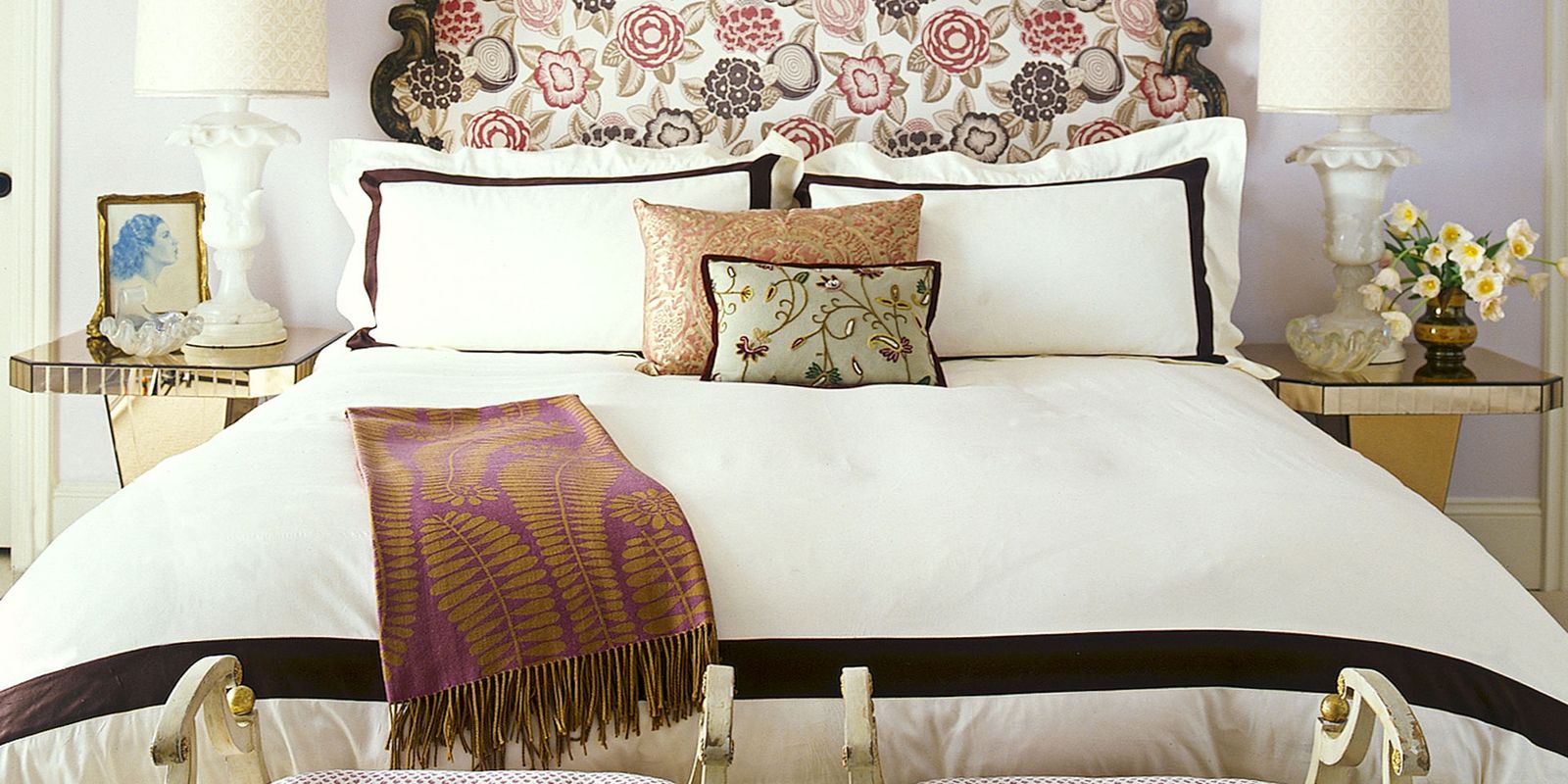 Romantic Bedroom red and white decor - romantic decorating ideas Romantic Bedroom red and white decor - romantic decorating ideas