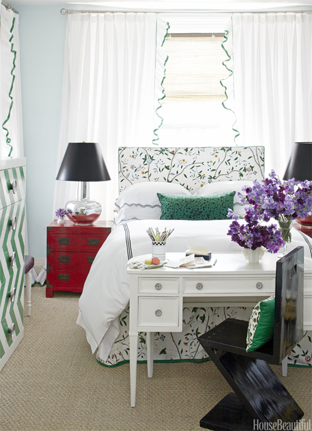Studio Apartment Essentials studio apartment solutions - tiny apartment decor Studio Apartment Essentials studio apartment solutions - tiny apartment decor