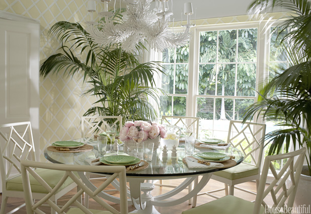 6 even though you dont have palm trees swaying in your backyard theyre growing inside - Beachy Decor 6 even though you dont have palm trees swaying in your backyard theyre growing inside - Beachy Decor