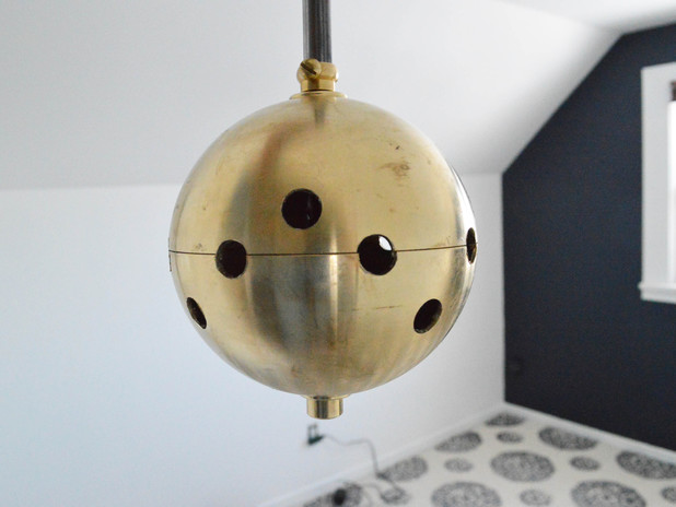 DIY Sputnik Chandelier Made From Microphones - Microphone Sputnik This DIY Sputnik Chandelier Made from Microphones Is the Coolest Light Fixture Ever - DIY Sputnik Chandelier Made From Microphones - Microphone Sputnik
